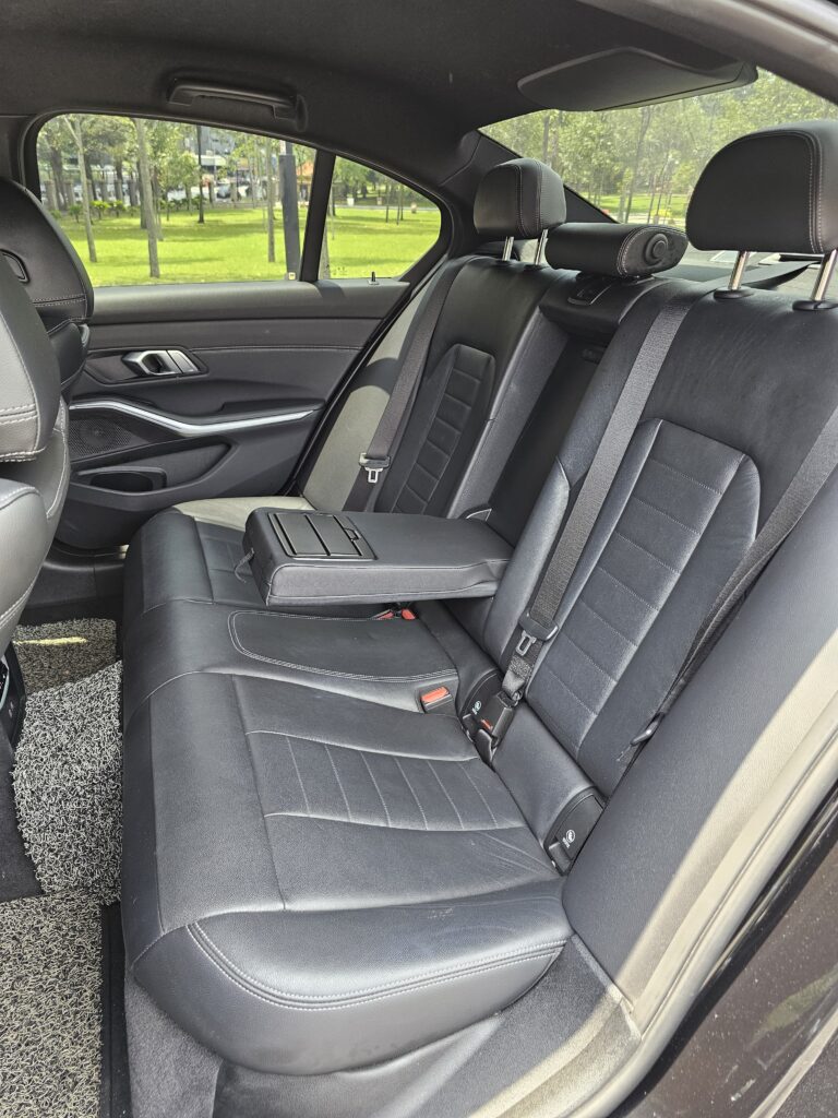 BMW 320i